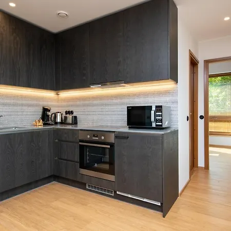 Self-check-in Spacious 1 Bedroom With Free Parking Lejlighed